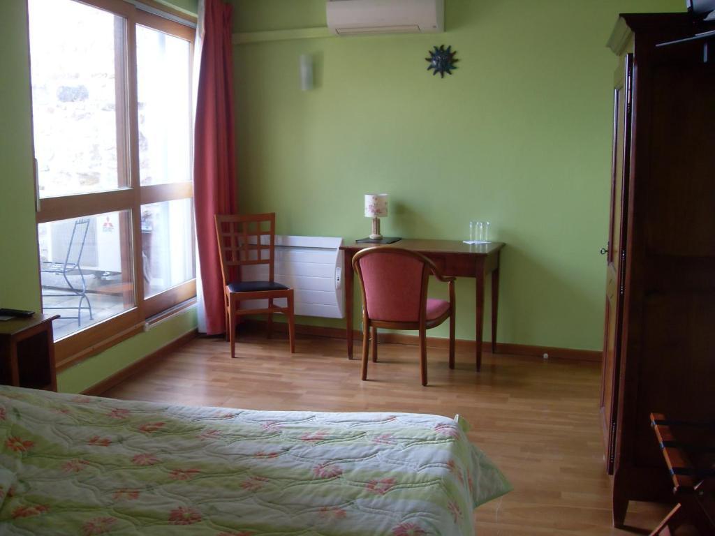 La Bastide Du Soleil Hotel Vinezac Room photo